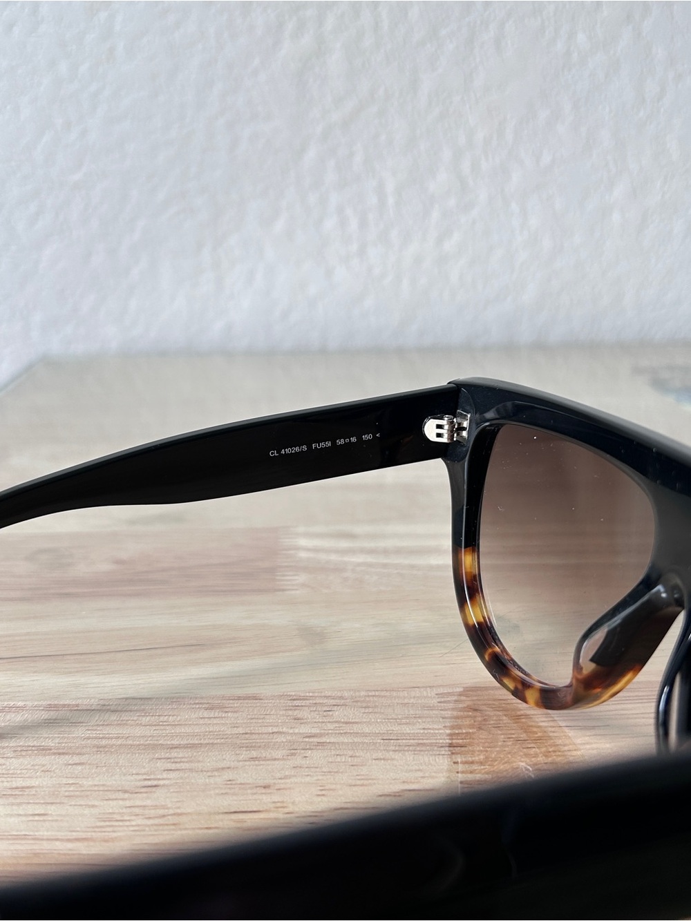 Celine • CL 41026/S FU55l • Women’s  Sunglasses • Black/Tortoise • Preowned - Picture 5 of 7